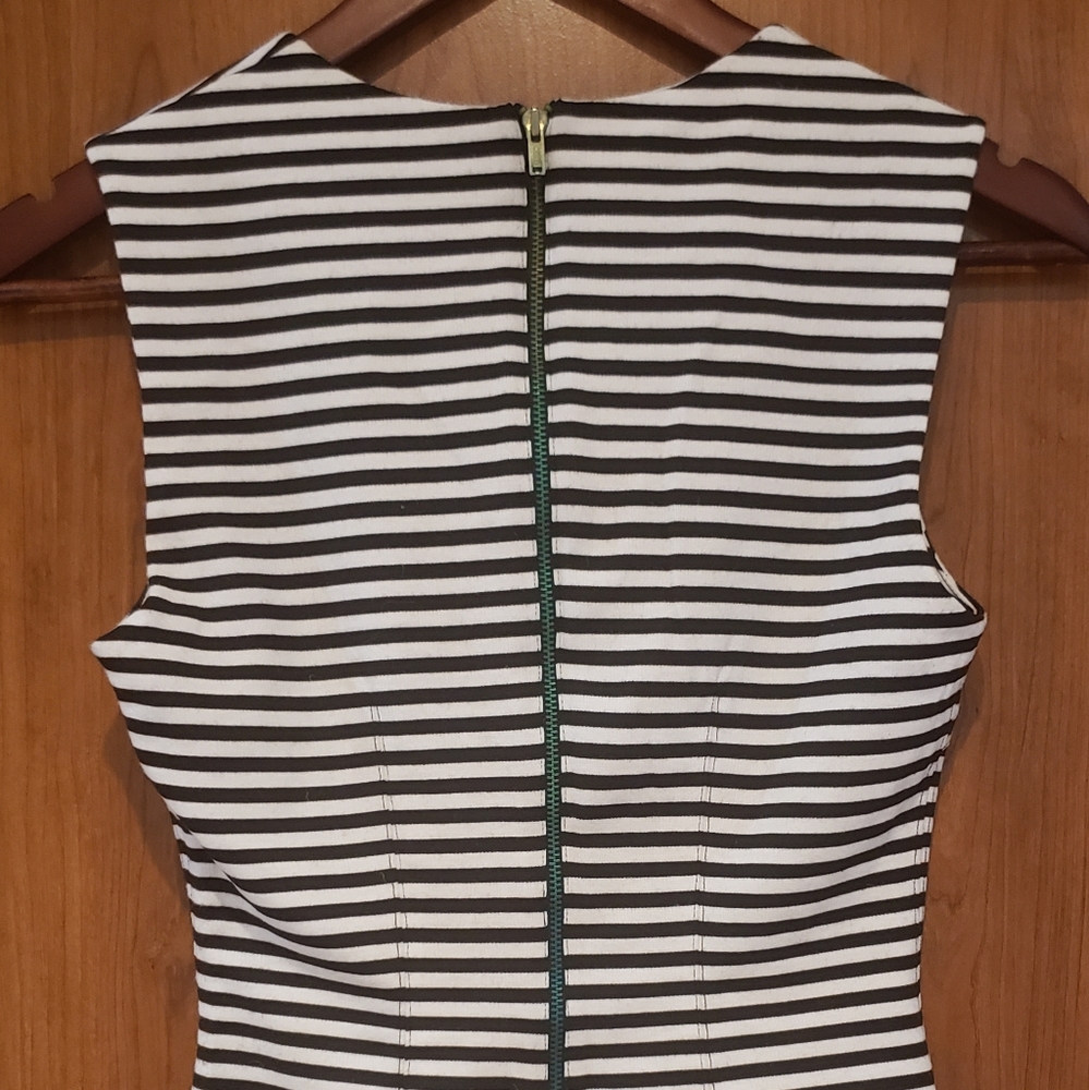 Club Monaco Tailored knit top - Picture 3 of 7